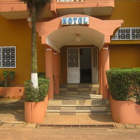 Hotel Le Fibi Yaounde Exterior photo